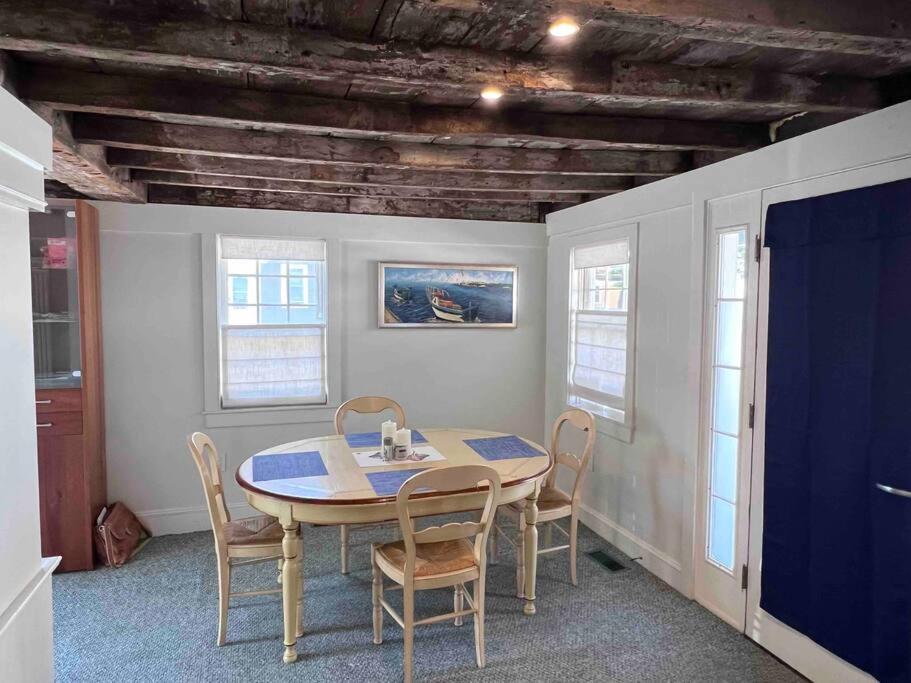 Historic 2 Bedroom with marble baths and water views photo 1