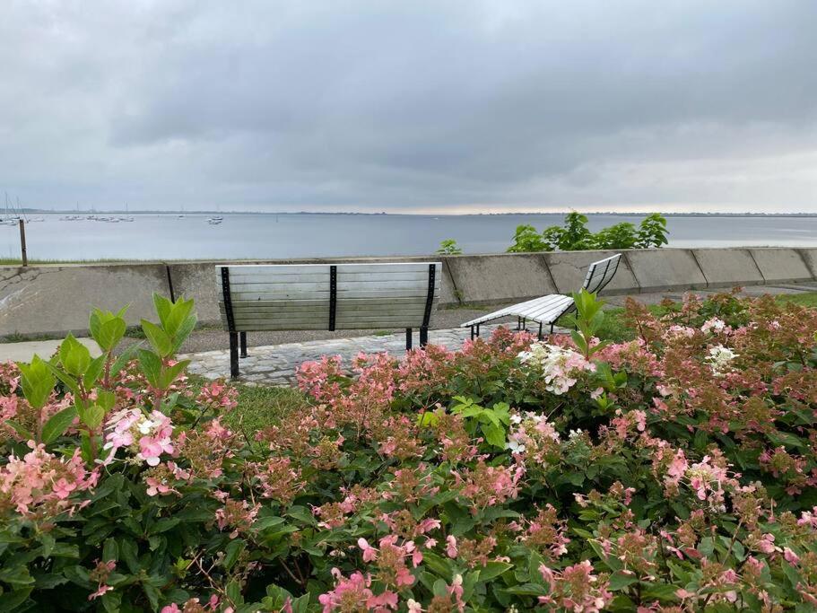 Historic 2 Bedroom with marble baths and water views photo 2