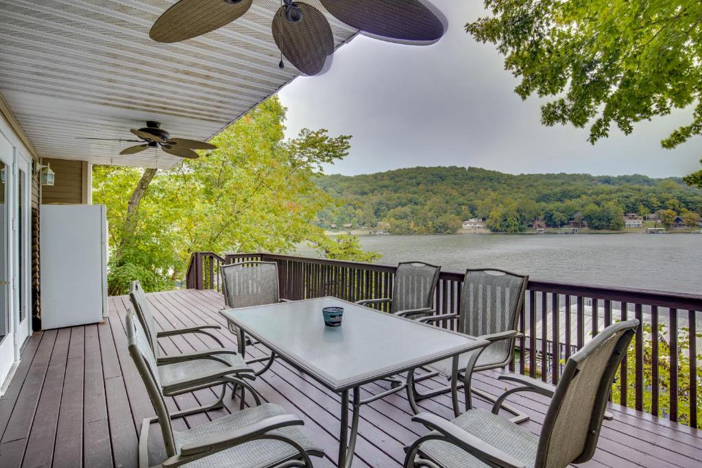 Ideally Located Waterfront Home with Private Dock! photo 2