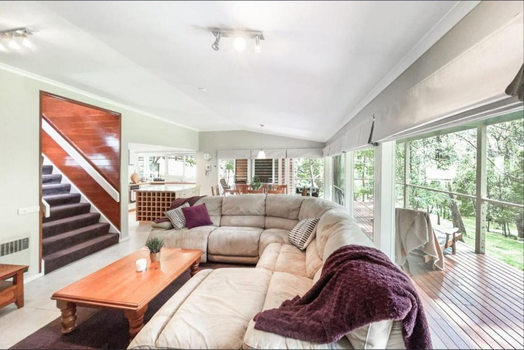 Mirimvale - Base of Mt Buller - Sleeps 14 photo 4