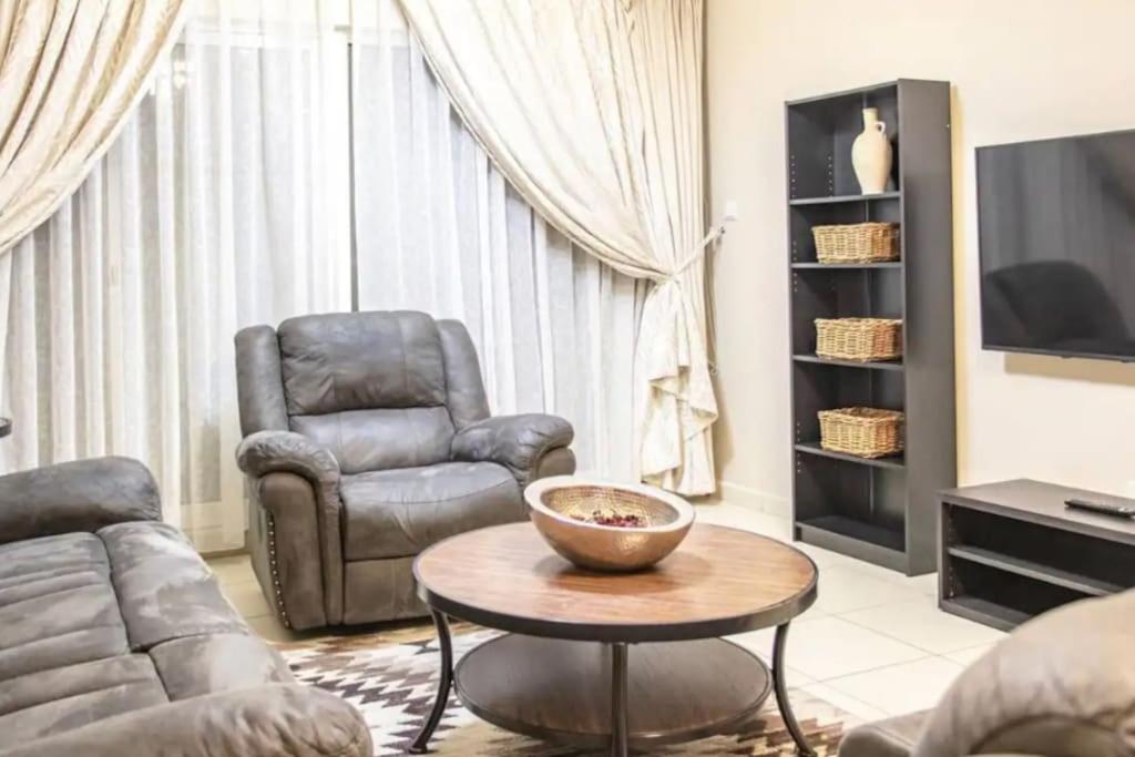 Unique 2 Bedroom Apartment in Center of Ajman photo 3