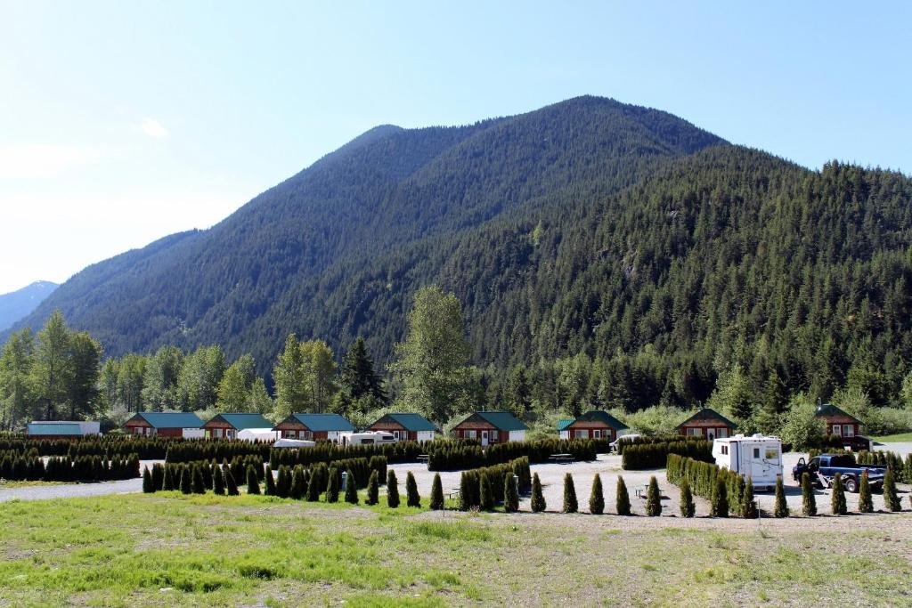 Sunshine Valley RV Resort and Cabins photo 4