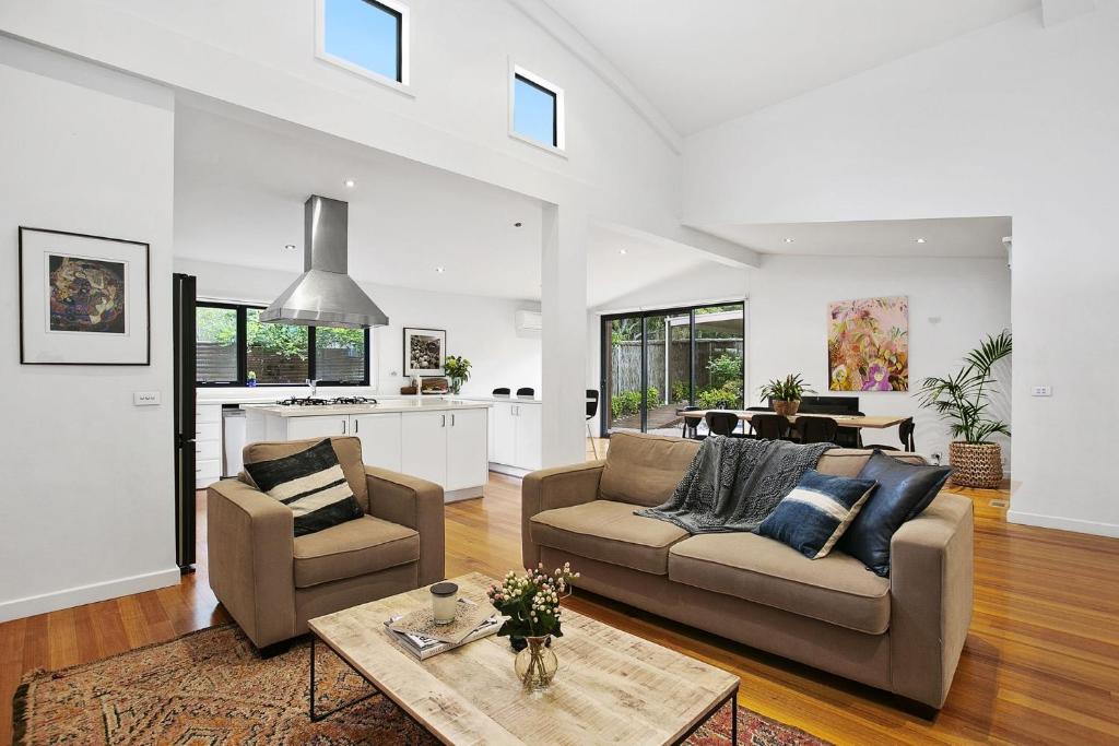 Luxury Mount Martha Hideaway with Pool and Spa photo 1