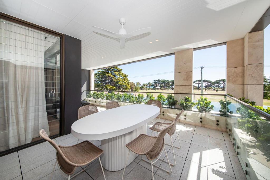 Oceano Residence Mornington photo 4