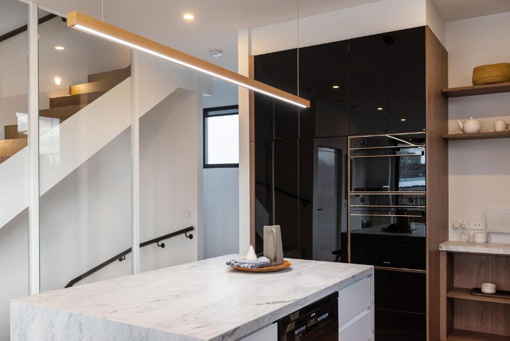 Sport Precinct Luxury Style over four levels photo 4