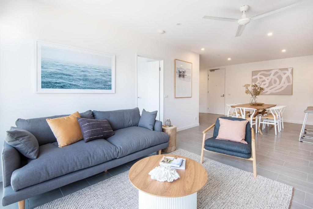 Beachfront Apartment with lots of Wow photo 2