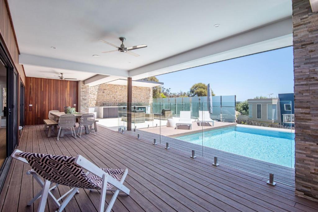 Resort Style Luxury in Sorrento photo 1