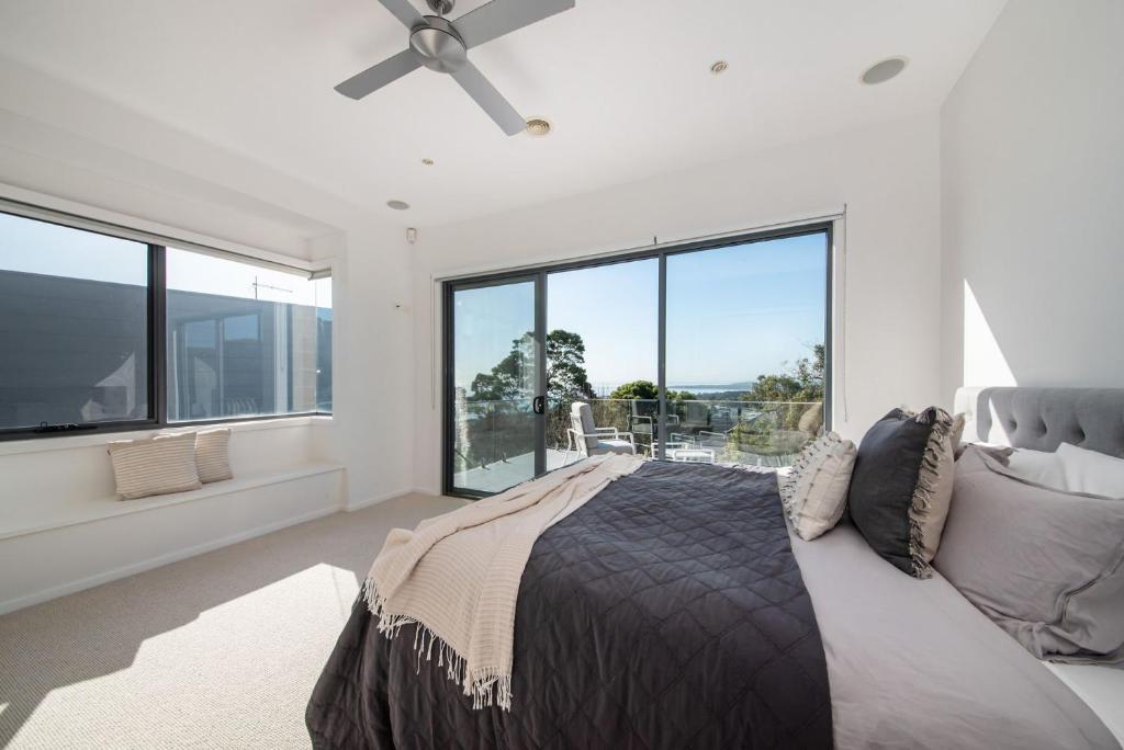 Bayview Bliss - Gas Heated Spa and Solar Heated Pool photo 3