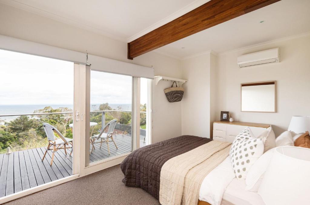 Bay Views From Drury Lane photo 4