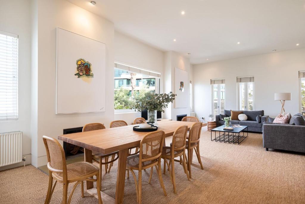 Grand Victoria Beach House