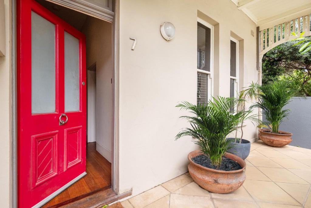 Grand Victoria Beach House photo 2