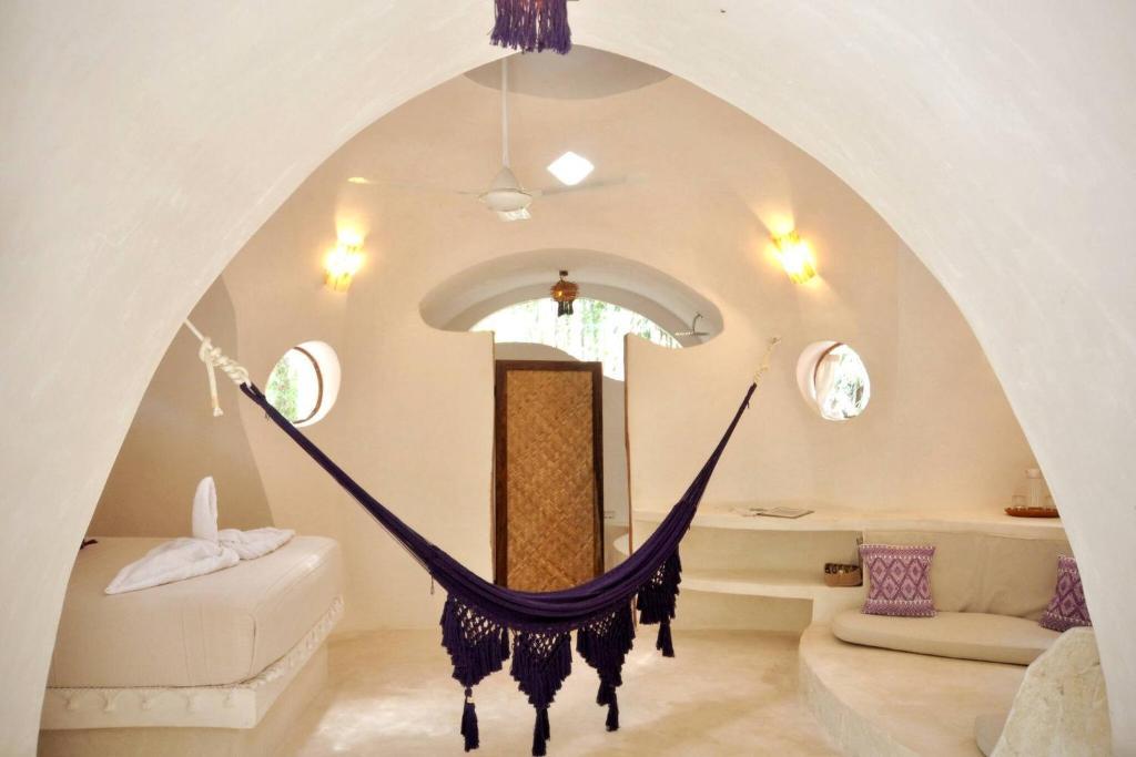 Room in Lodge - Eco-luxe Mayan Dome Cenote photo 1