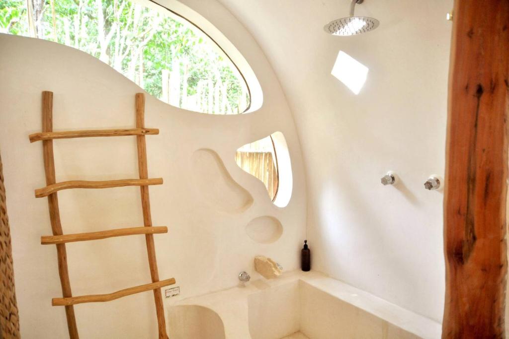 Room in Lodge - Eco-luxe Mayan Dome Cenote photo 2
