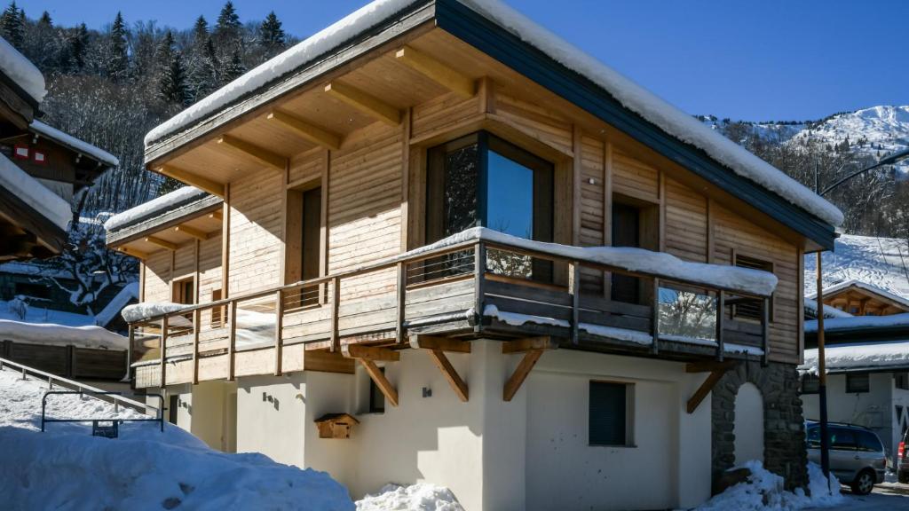 Chalet Base Camp photo 1