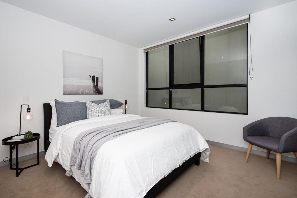 Luxe on Main in Mornington Views of the Bay photo 4