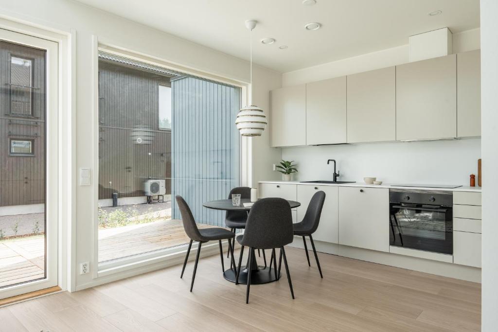 Lovely Scandinavian Duplex for 6 and babybed in Vantaa Hiekkaharju Tikkurila photo 4
