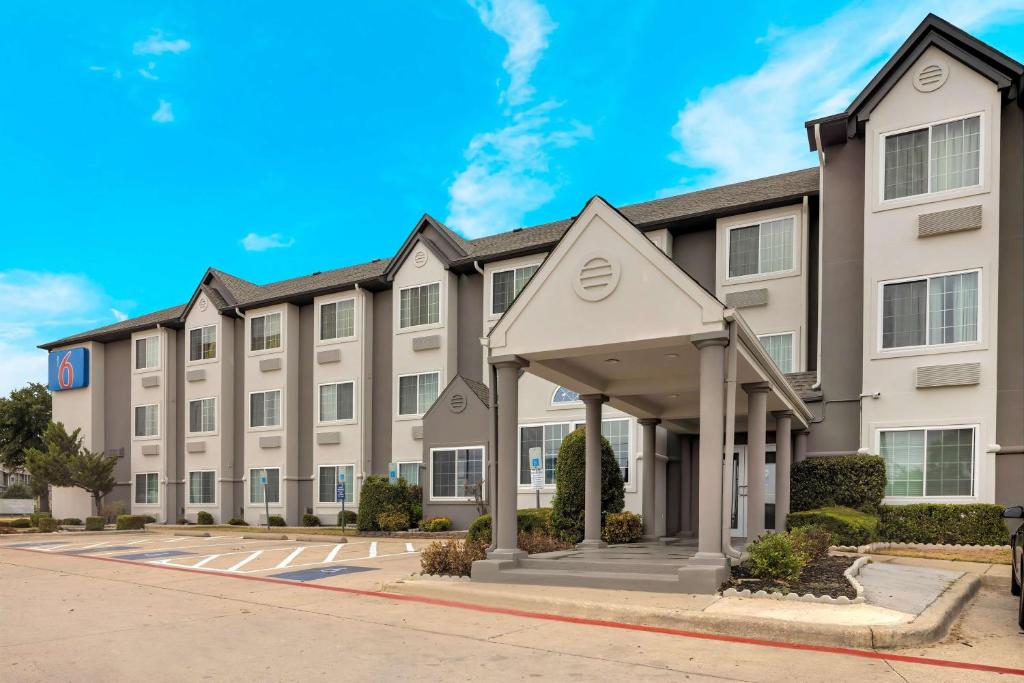 Motel 6-Fort Worth, TX - Burleson photo 2