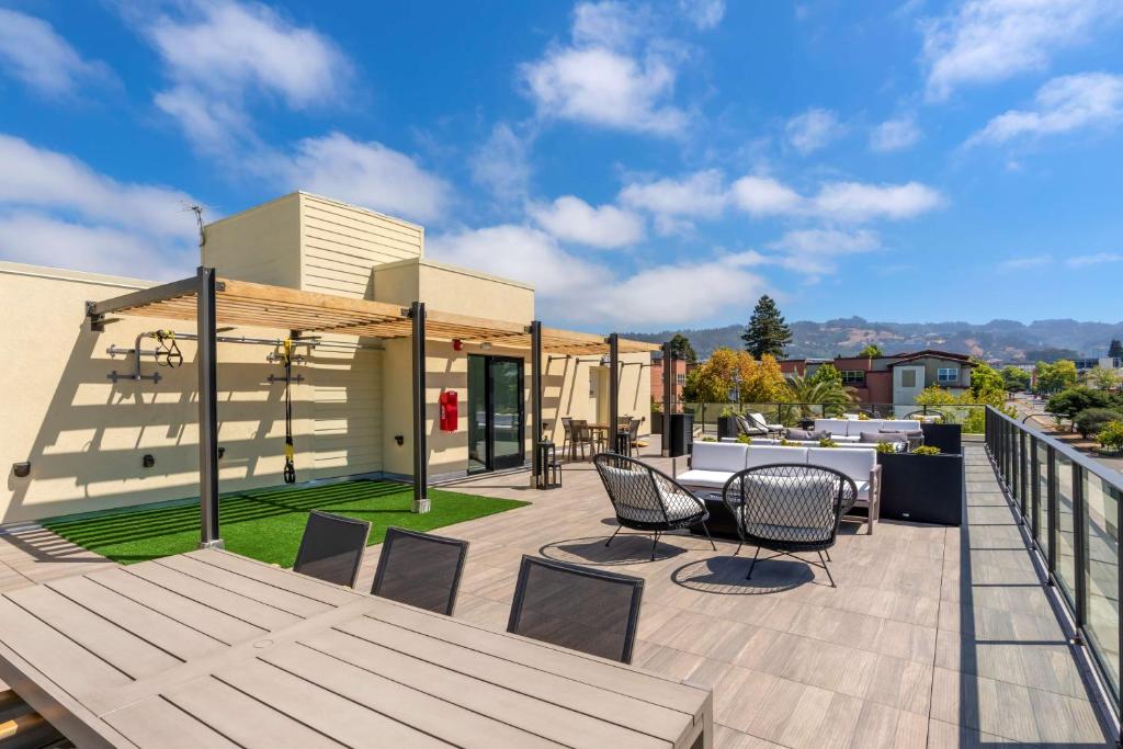 Aiden by Best Western Berkeley image