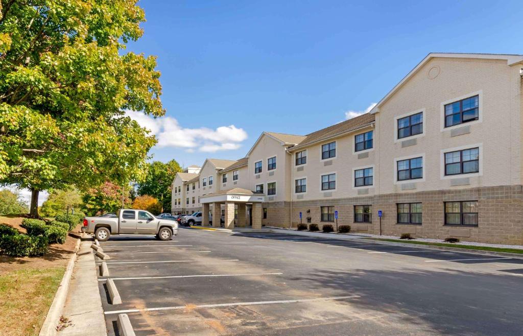 Extended Stay America Suites - Lynchburg - University Blvd photo 1
