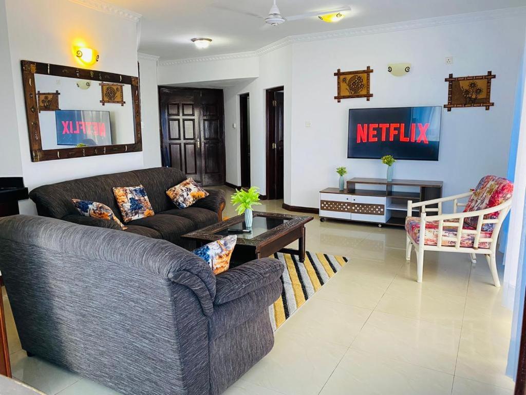 Sunrise Luxurious one Bedroom photo 3