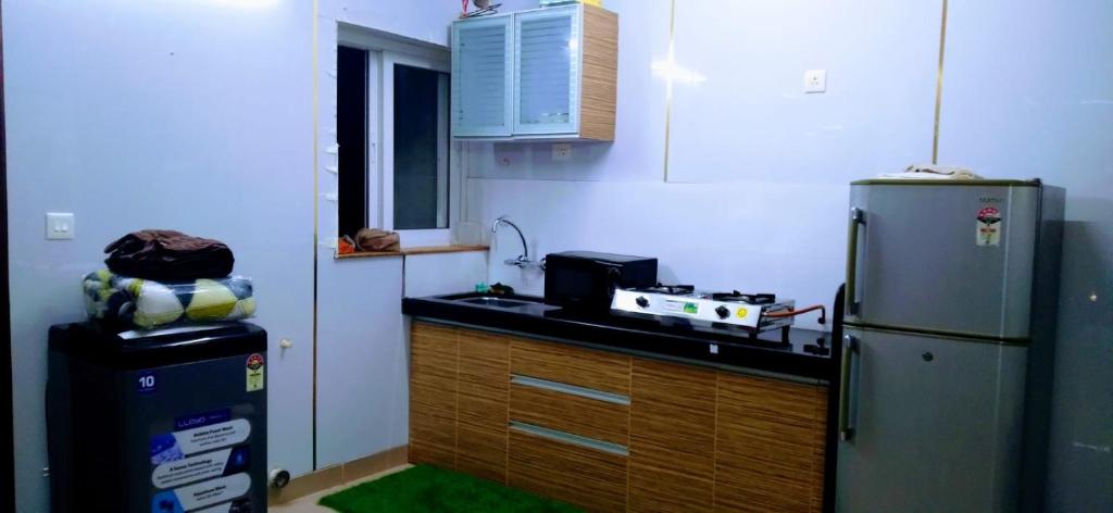 900 sqft Luxurious Your Own Home Wi-fi Pool LPG Gas AC photo 2