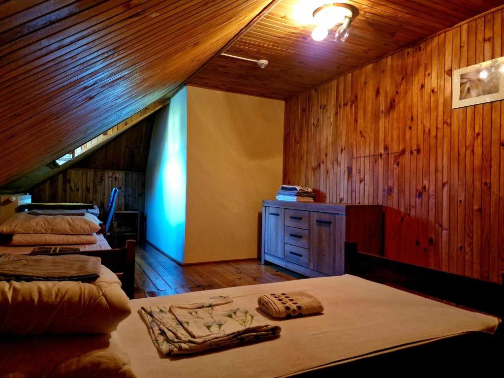 Hostel Domek Ogrodnika przy Muzeum w Przeworsku Zespole Pałacowo - Parkowym photo 1