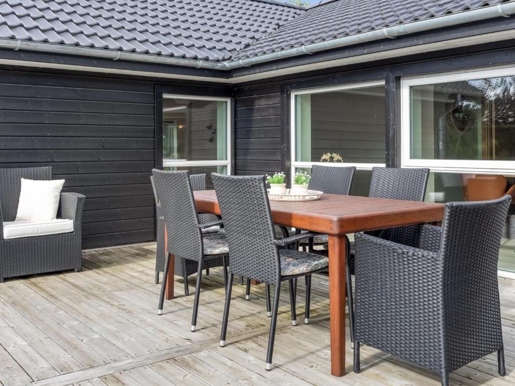 Holiday Home Christl - 1km from the sea in Western Jutland by Interhome photo 1