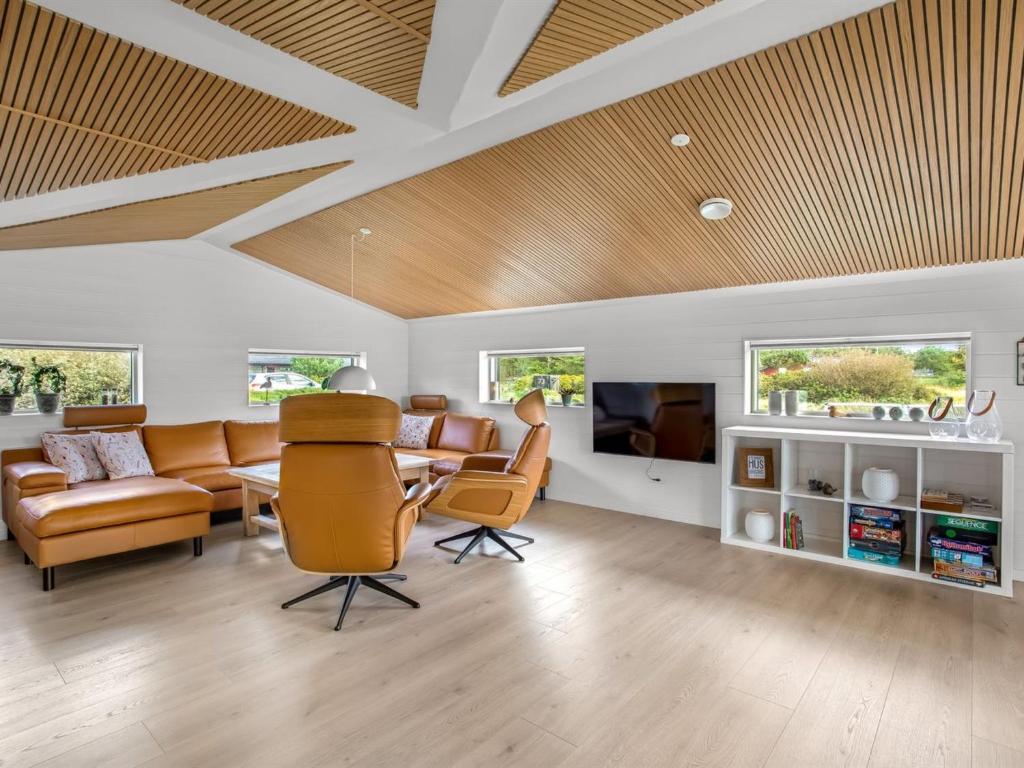 Holiday Home Christl - 1km from the sea in Western Jutland by Interhome photo 4