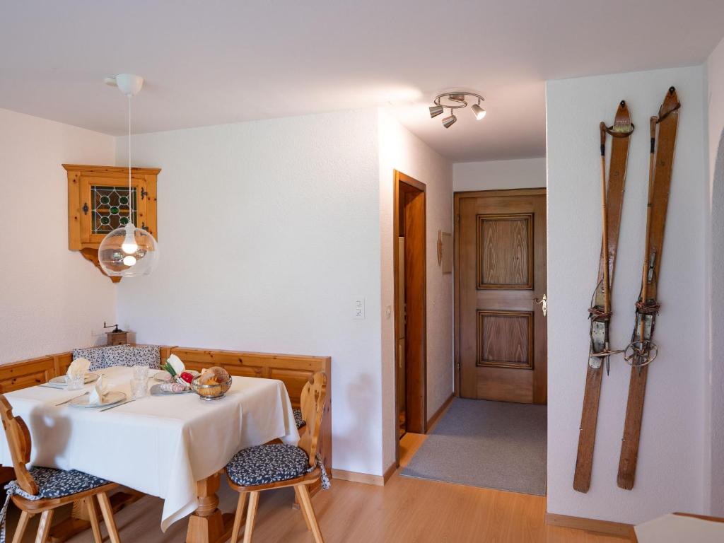 Apartment Chesa Palüdin 10 - Pontresina by Interhome photo 4