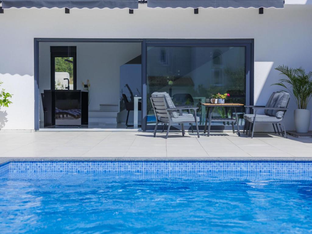 Villa Black&White by Interhome photo 1