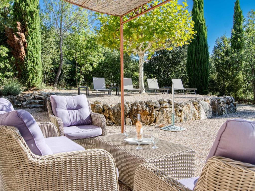 Holiday Home Villa 10 by Interhome