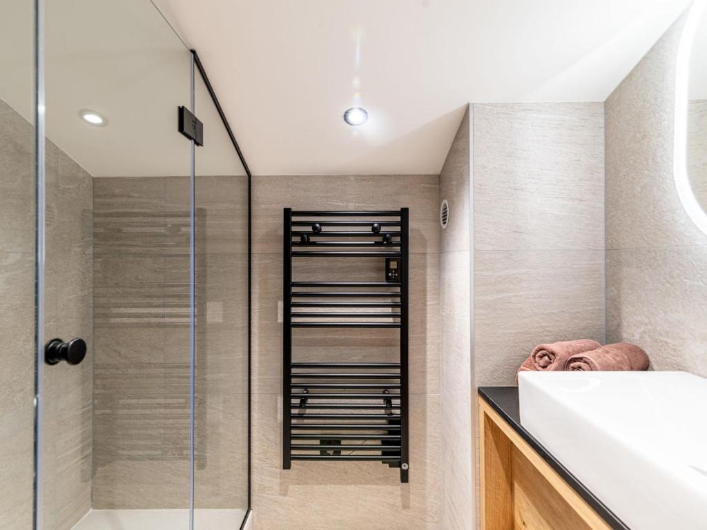 Apartment Rond Point des Pistes - Val Claret-21 by Interhome photo 3