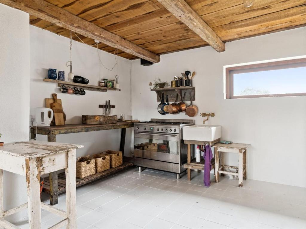 Holiday Home Kaleva - 1km from the sea in NW Jutland by Interhome photo 4