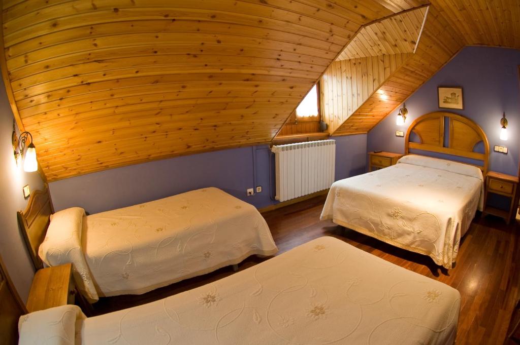 Hotel Avenida Benasque photo 2