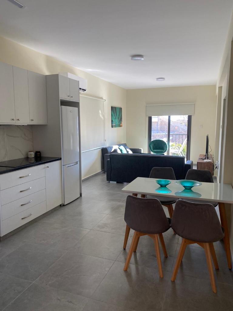 Central Two Bedroom Apartment, No 101, by IMH Europe Travel & Tours photo 3