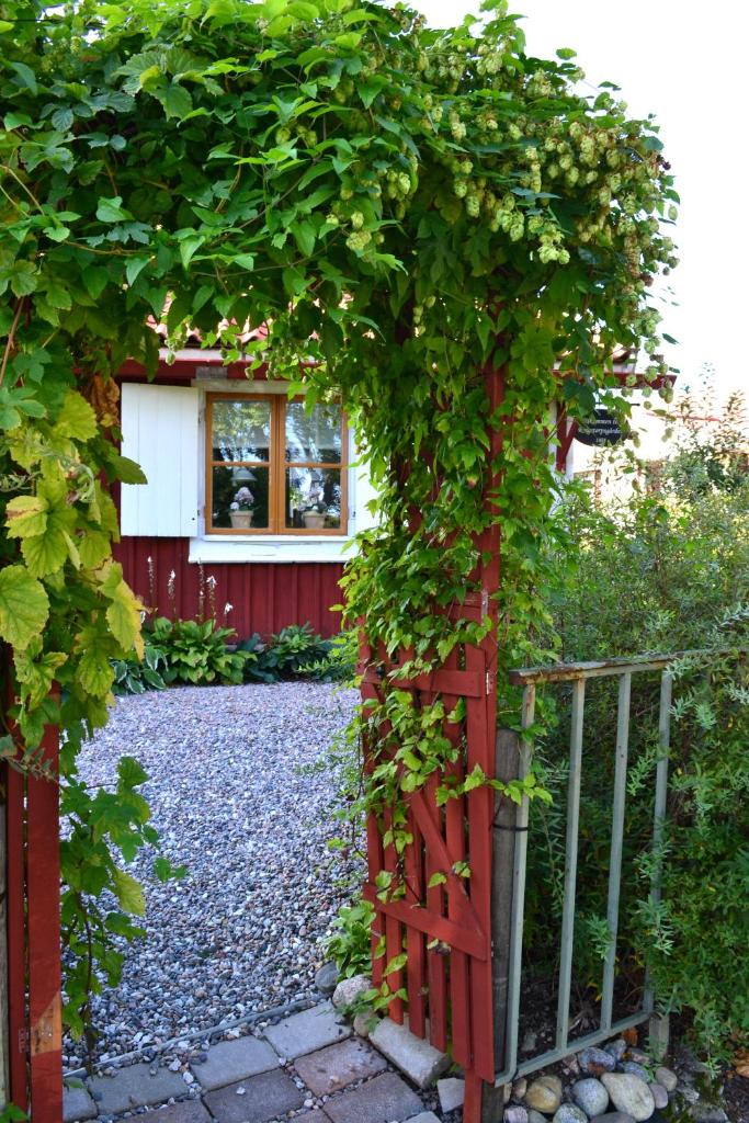 Stuga med lantlig känsla nära Örebro city photo 3