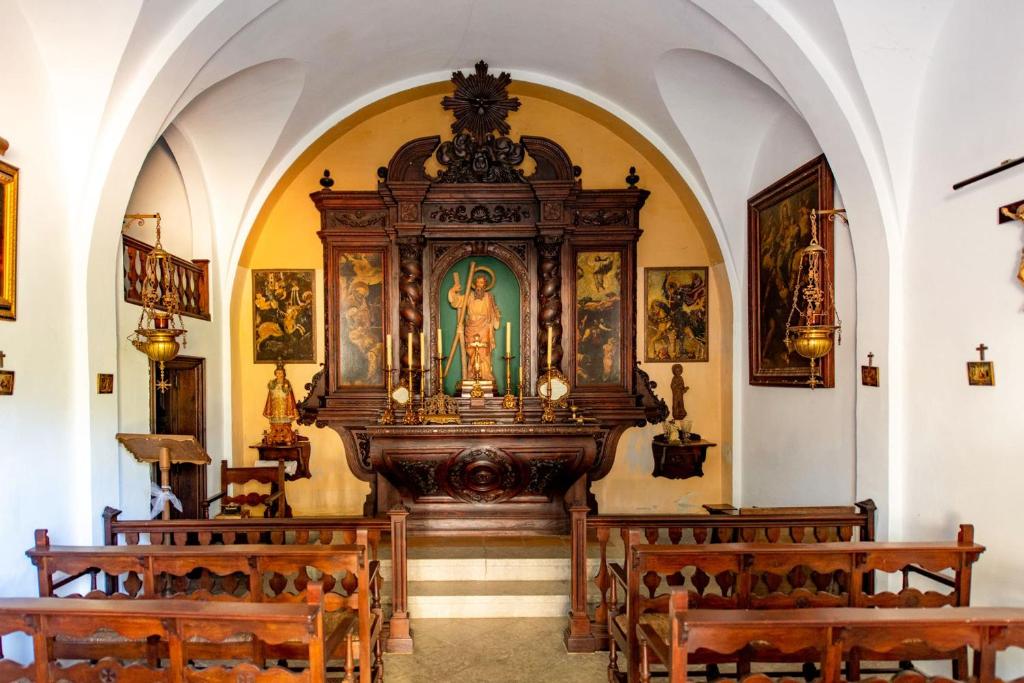 NEW Can Blanch 16th Century Masía Pool Chapel photo 3