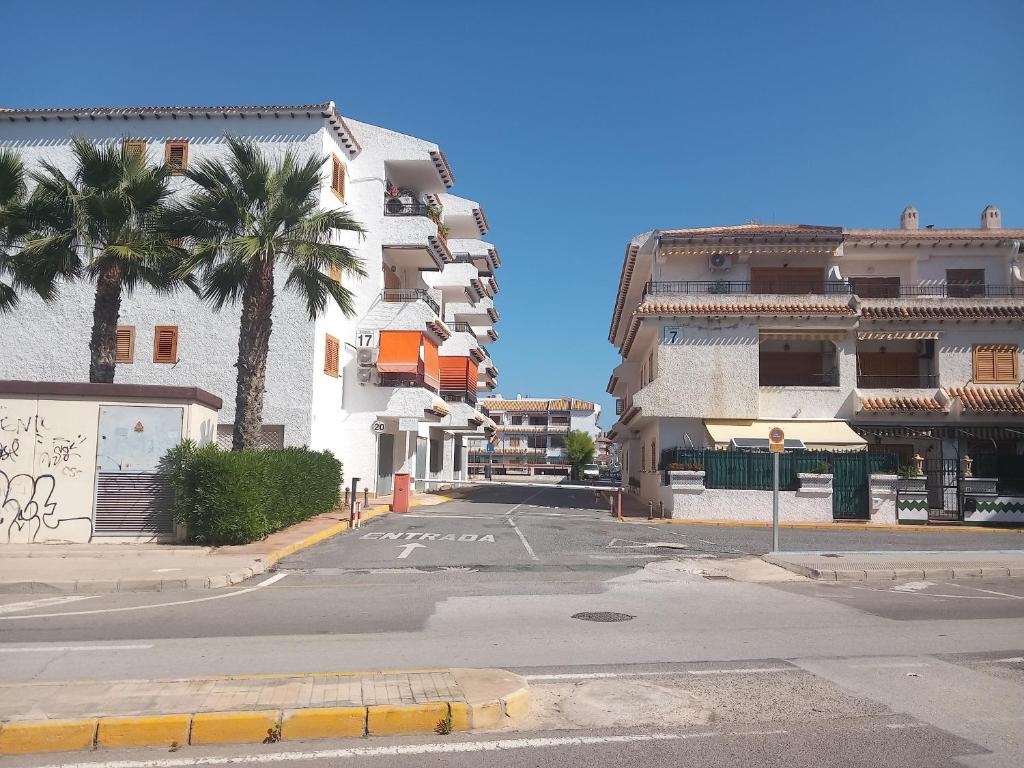 Apartamento Santa Pola, en Playa del Tamarit con piscina. photo 1