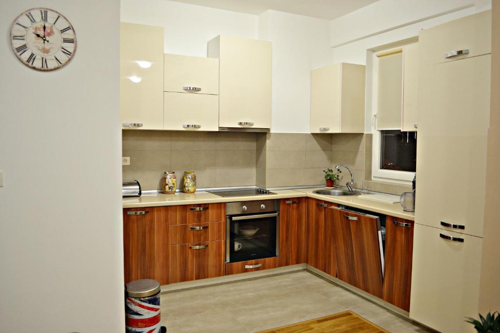 Апартаменты (Апартаменты с 2 спальнями), Apartment Twister 18 Budva