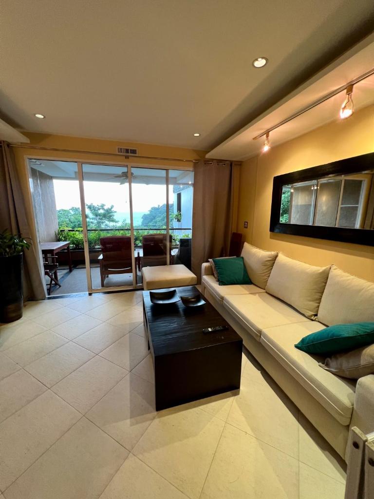 Luxury Apartment Kata Beach The Accenta photo 4