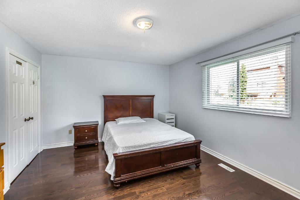 Markham private room photo 4