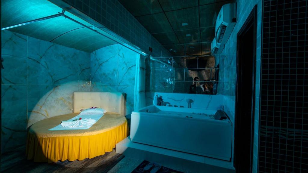 Fortune Hotel 1127 Tran Hung Dao, Q5 - by Bay Luxury