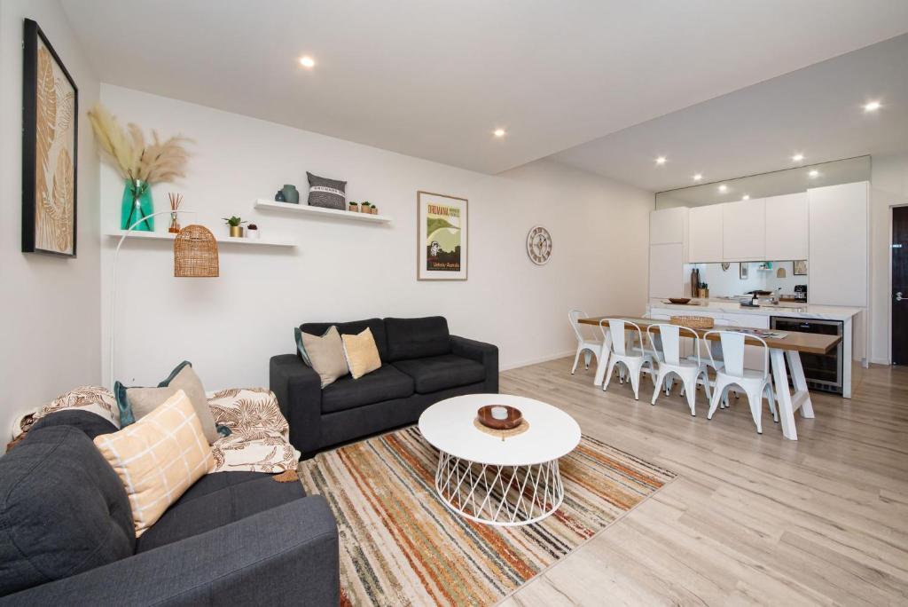 Ocean Blue Views in Central Dromana