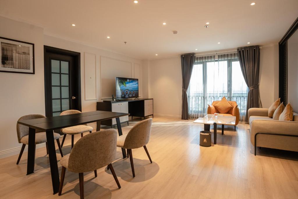 Rex Quang Binh Hotel