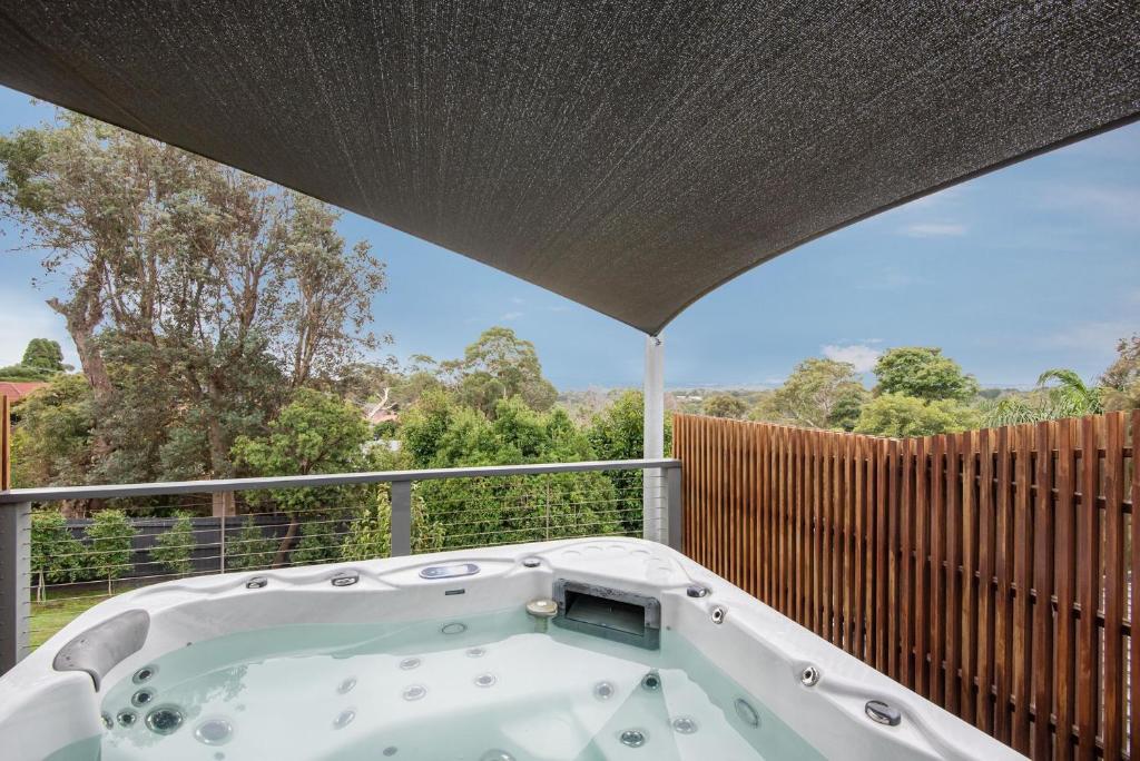 Mt Martha Escape with Spa and Views photo 1