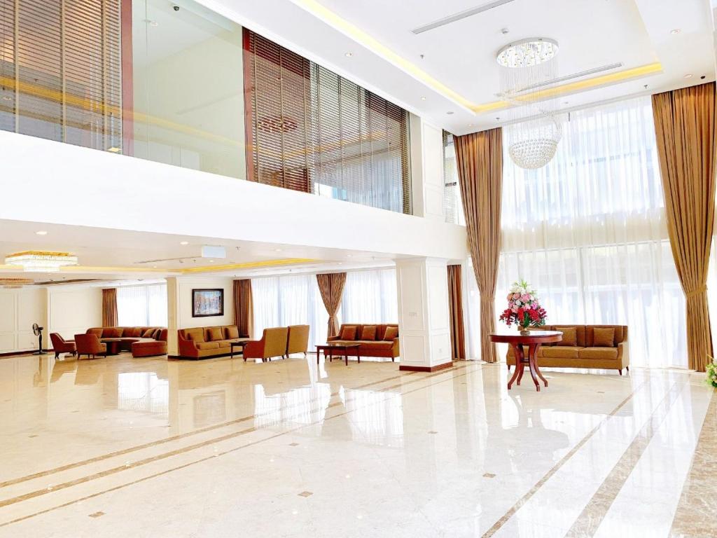 Cầu Giấy Hotel -110 đường Cầu Giấy - by Bay Luxury
