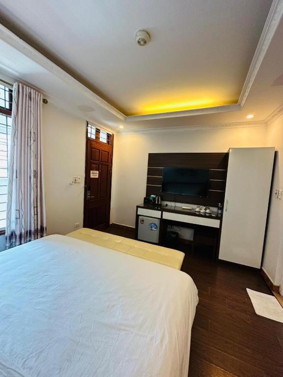 Hoàng Gia Hotel - Số 39 ngõ 45 Trần Thái Tông - by Bay Luxury