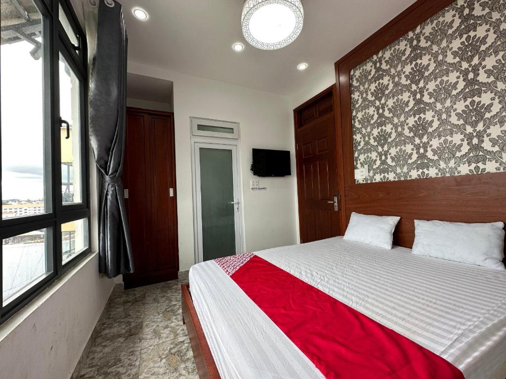 OYO 1204 Hoang Linh Hotel