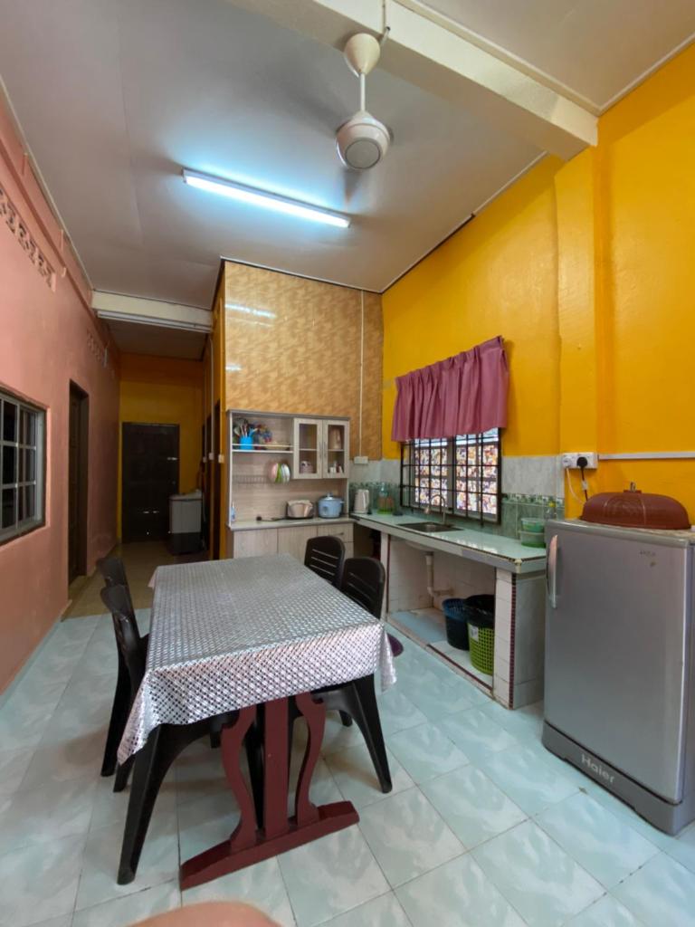 Homestay Taman Maktab Pengkalan Chepa photo 4