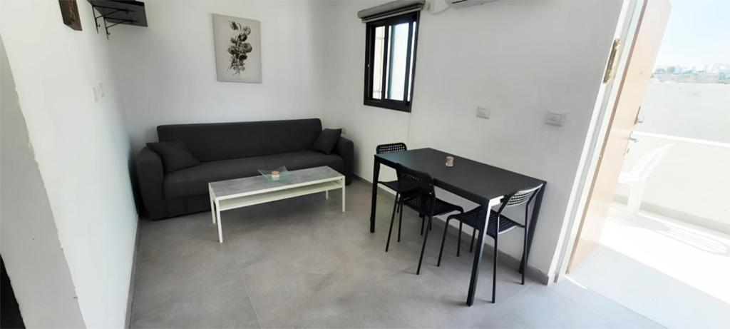 Newly Renovated Home in Bet Shemesh Vatika